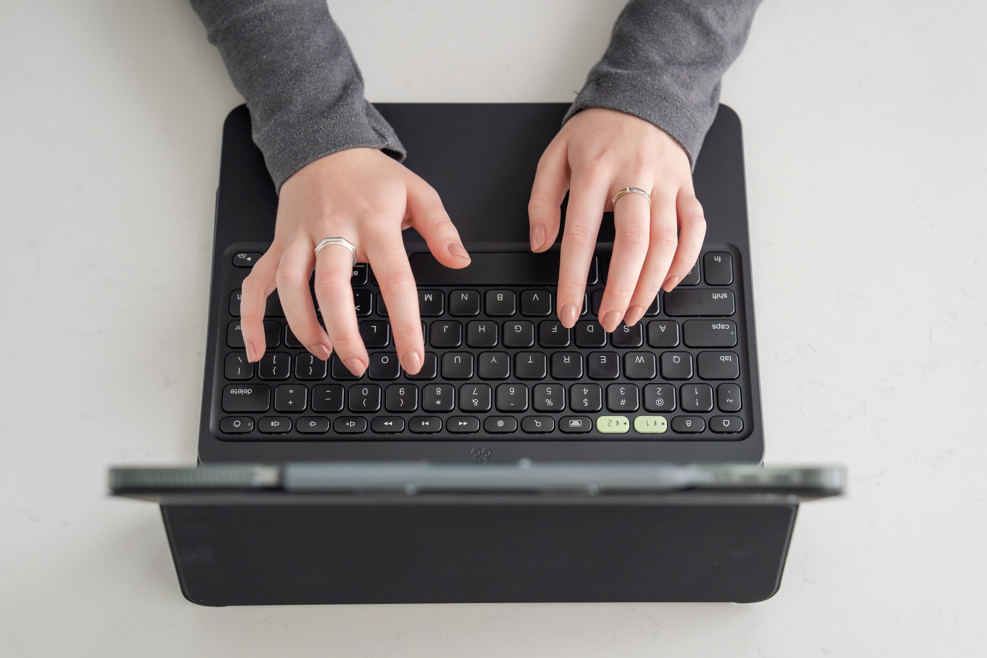 ZAGG Pro Keys 2 iPad Pro 11" M4