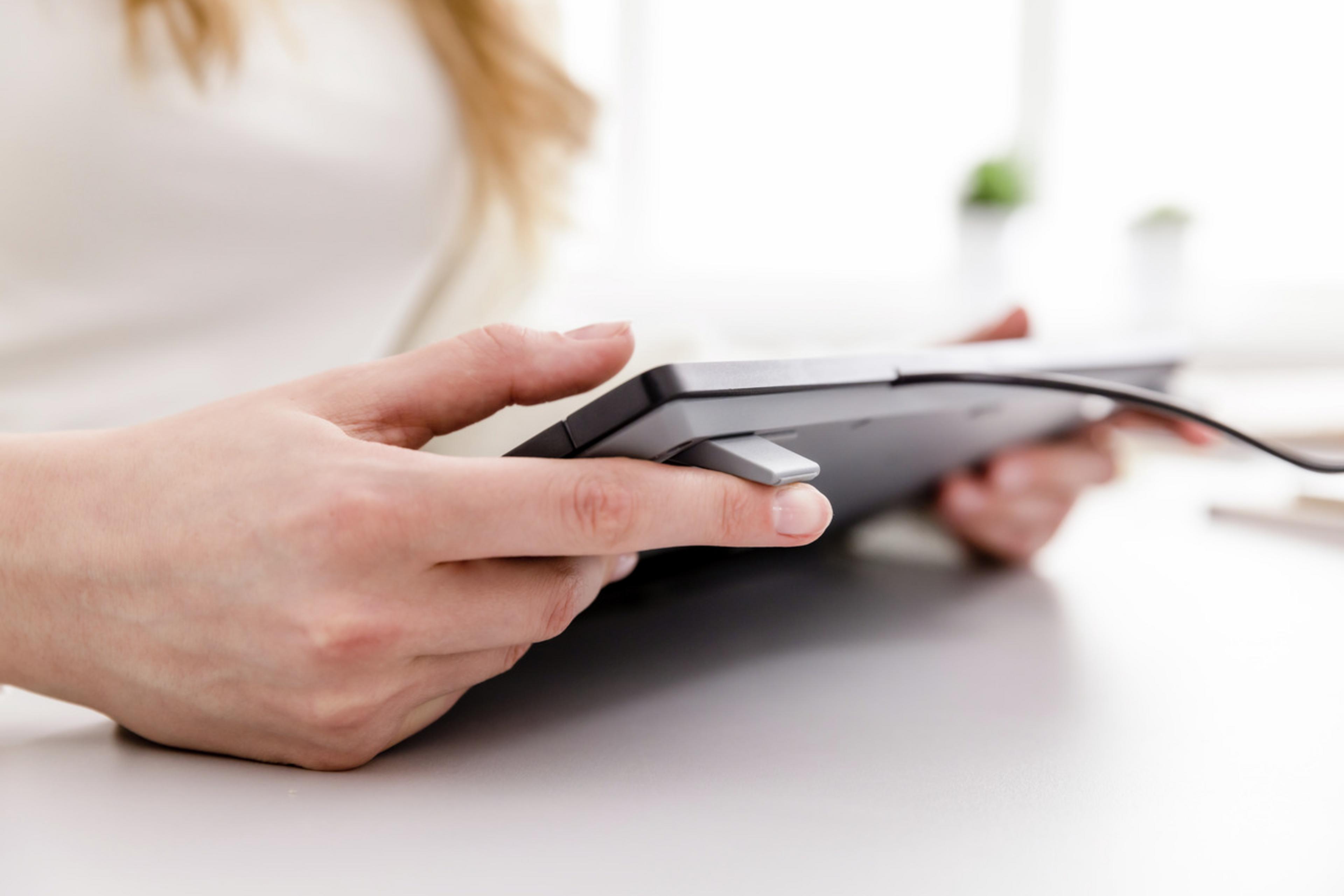 CHERRY STREAM KEYBOARD Black