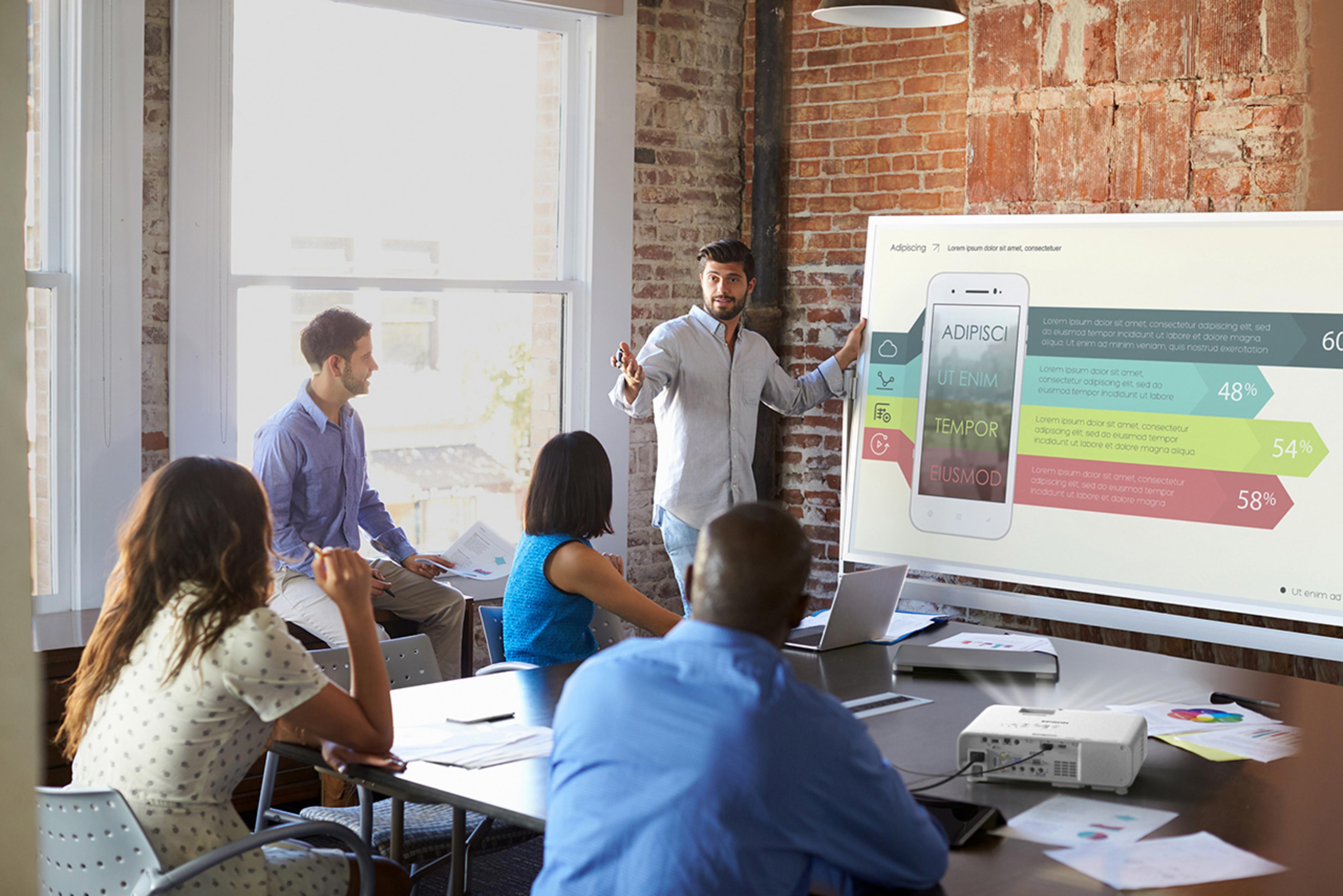 Epson EB-L210W Projector