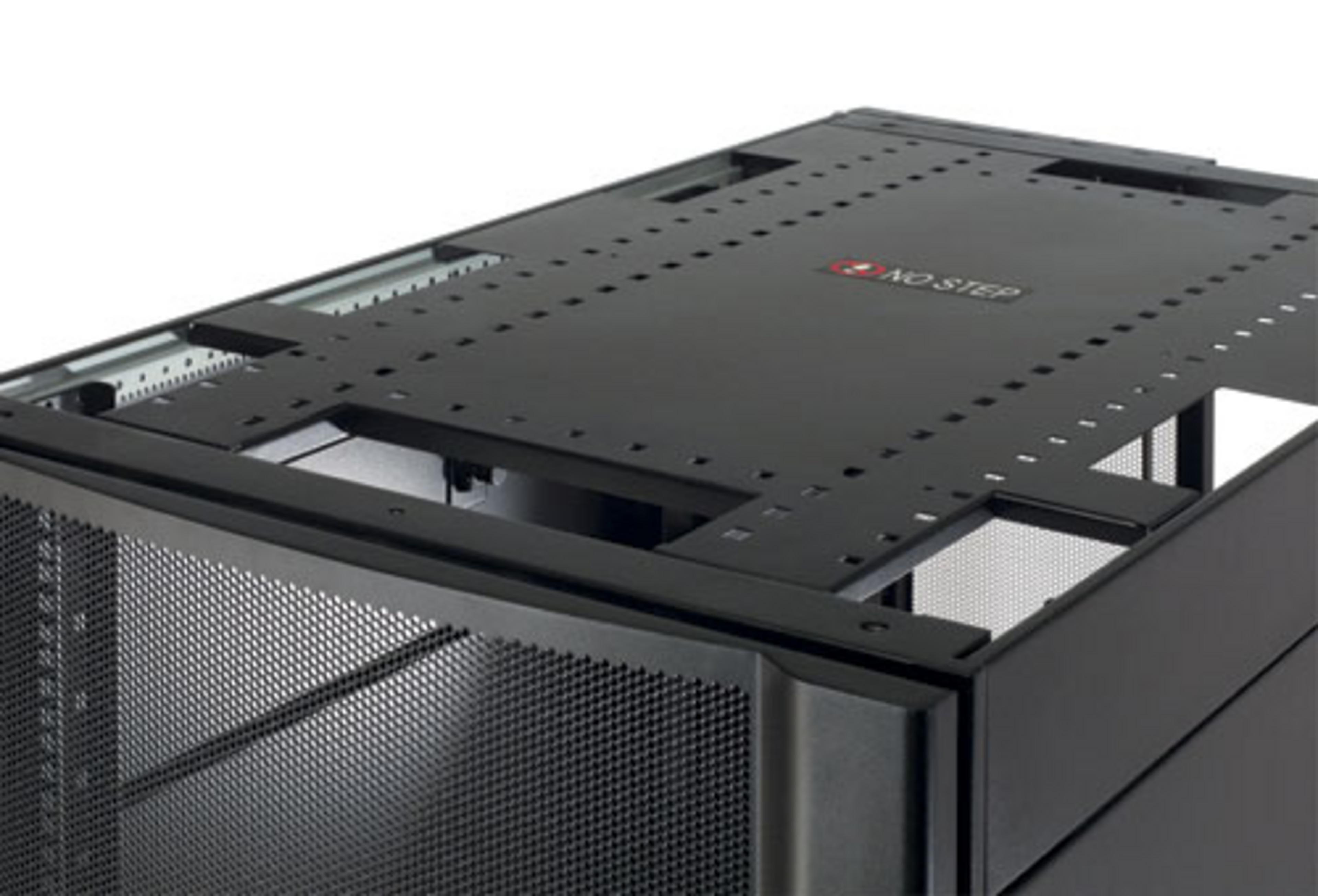 APC NetShelter SX Rack 48U 750x1070