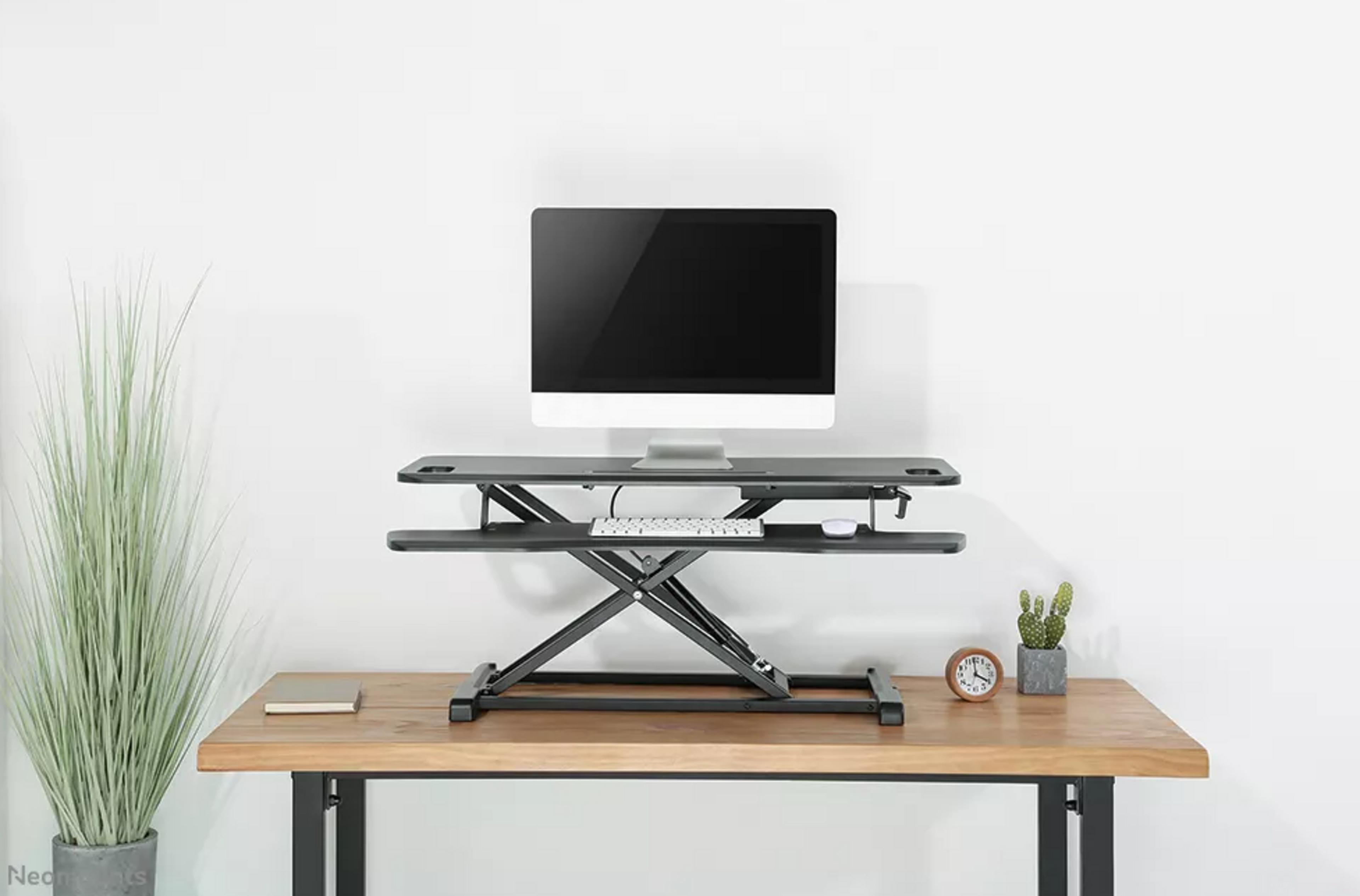 Neomounts Sit-stand Workstation