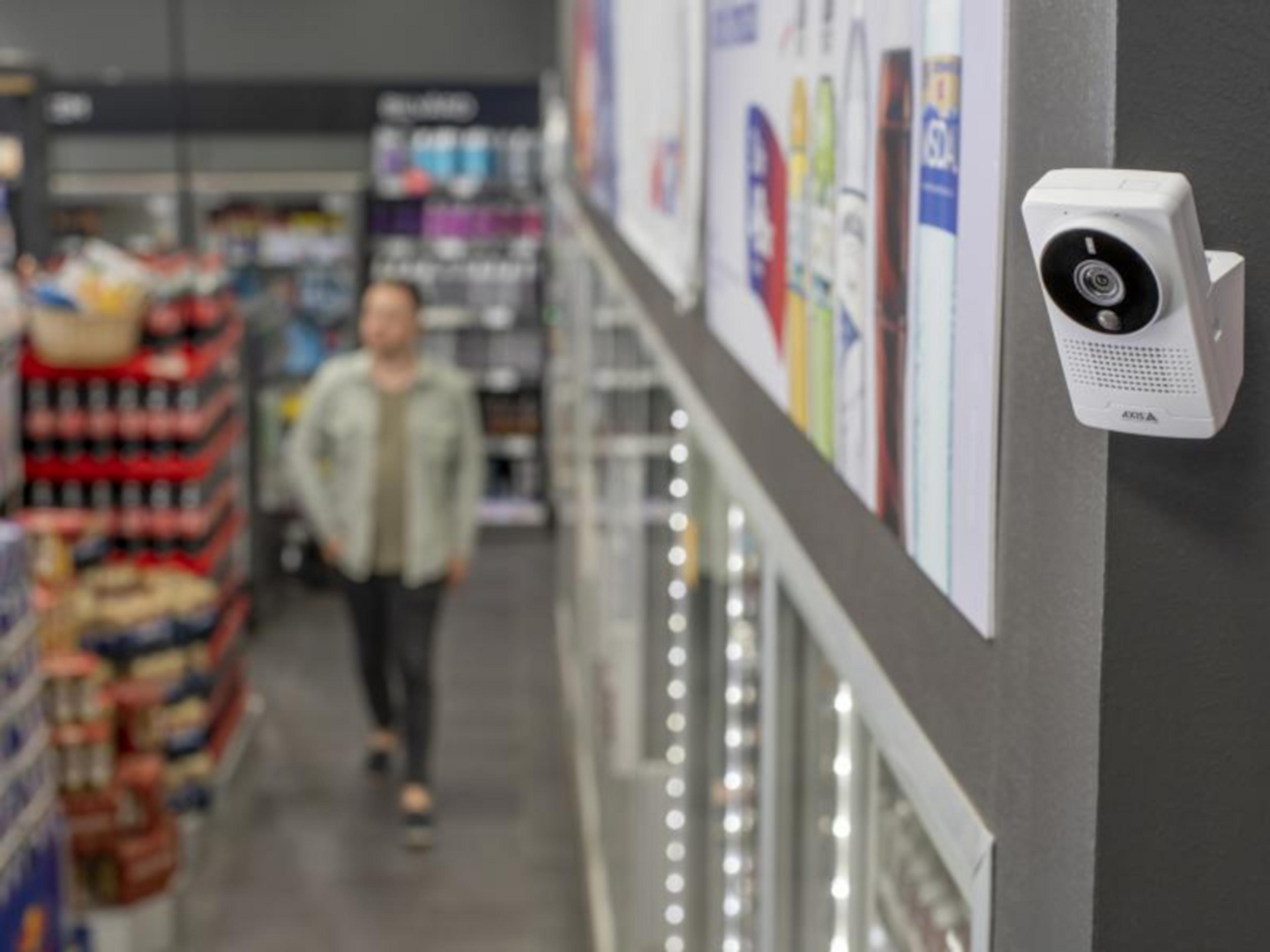 AXIS M1075-L Box Network Camera