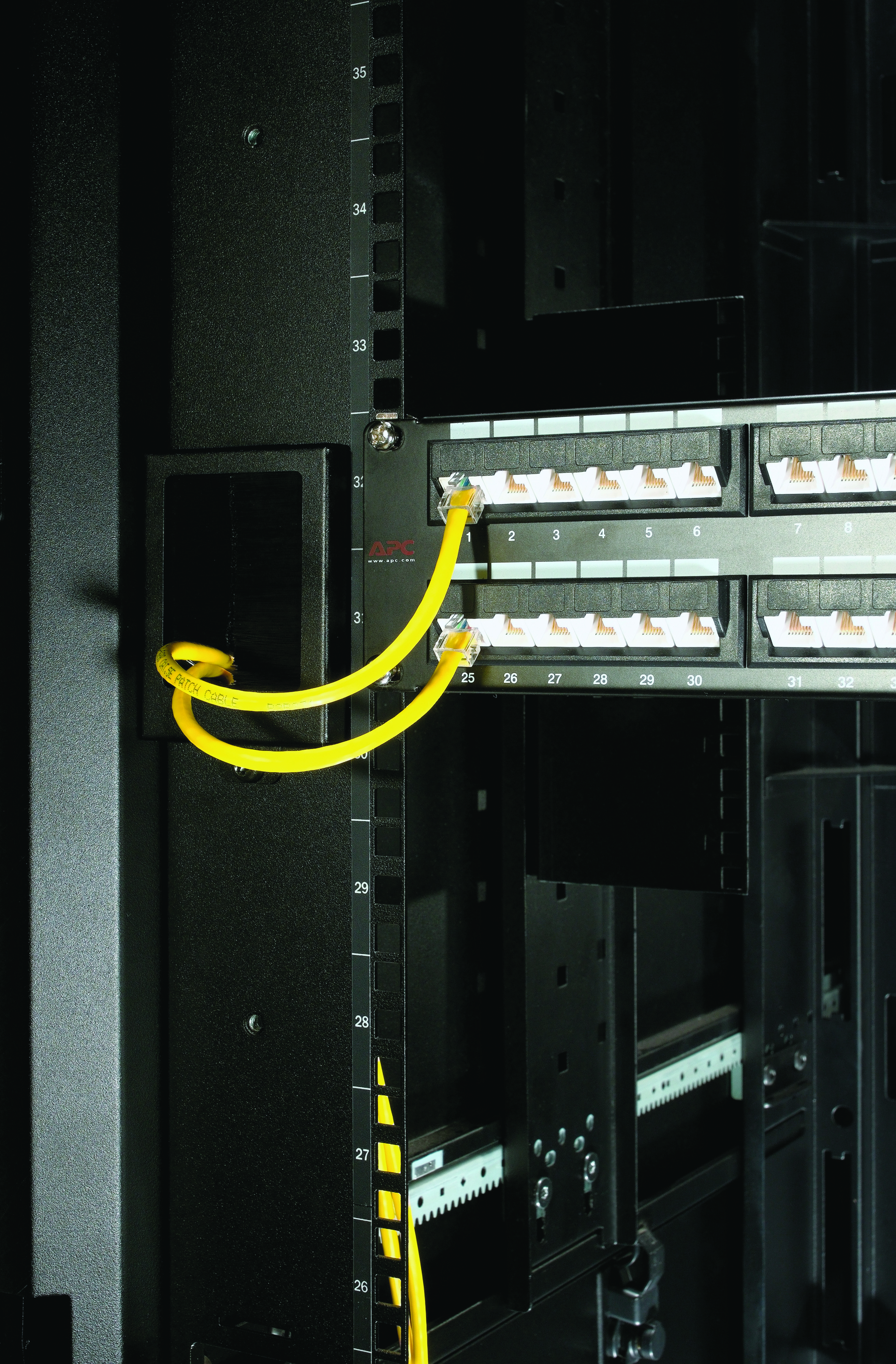 APC NetShelter SX 750mm Brush Strips