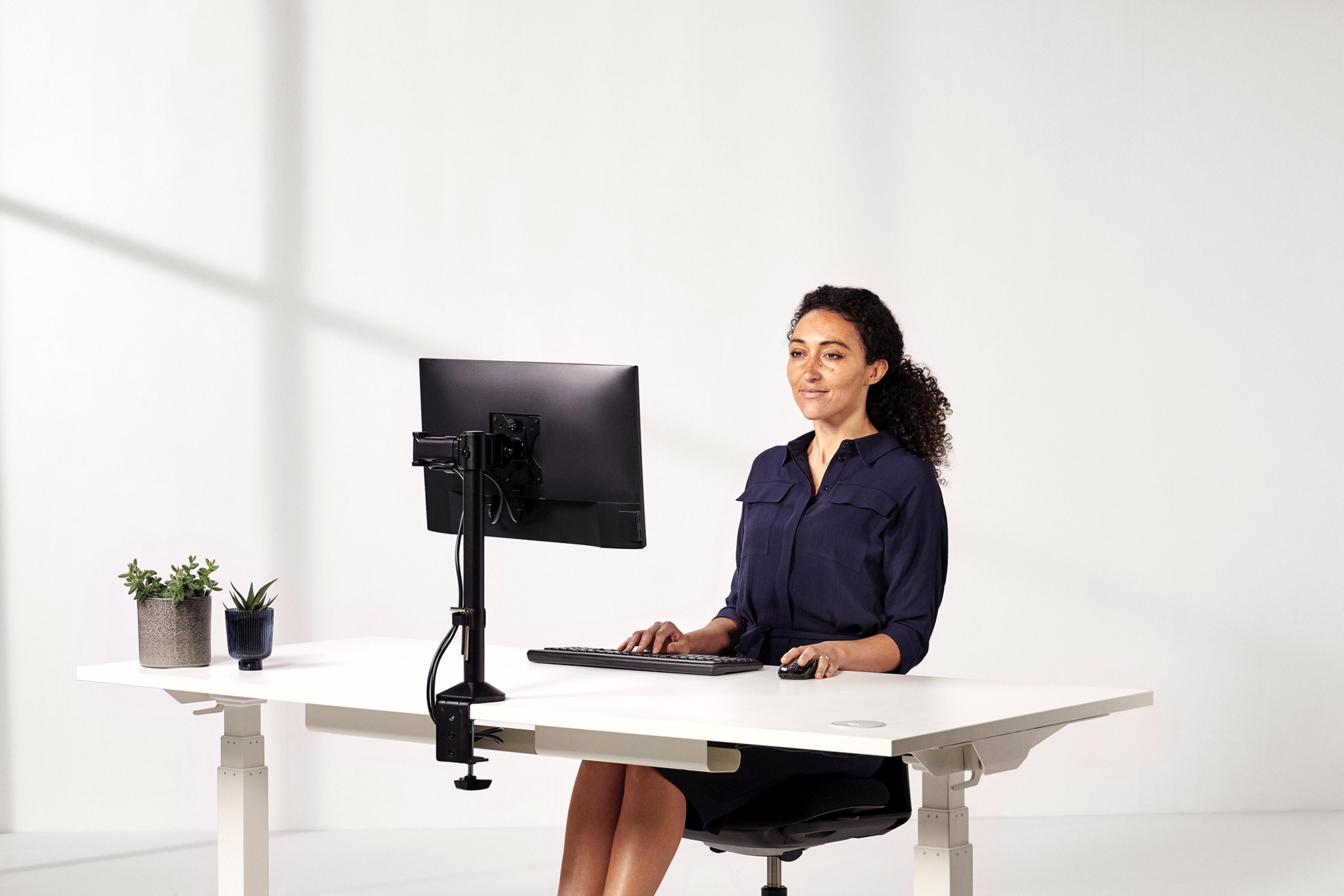 Fellowes Reflex Single Monitor Arm Desk
