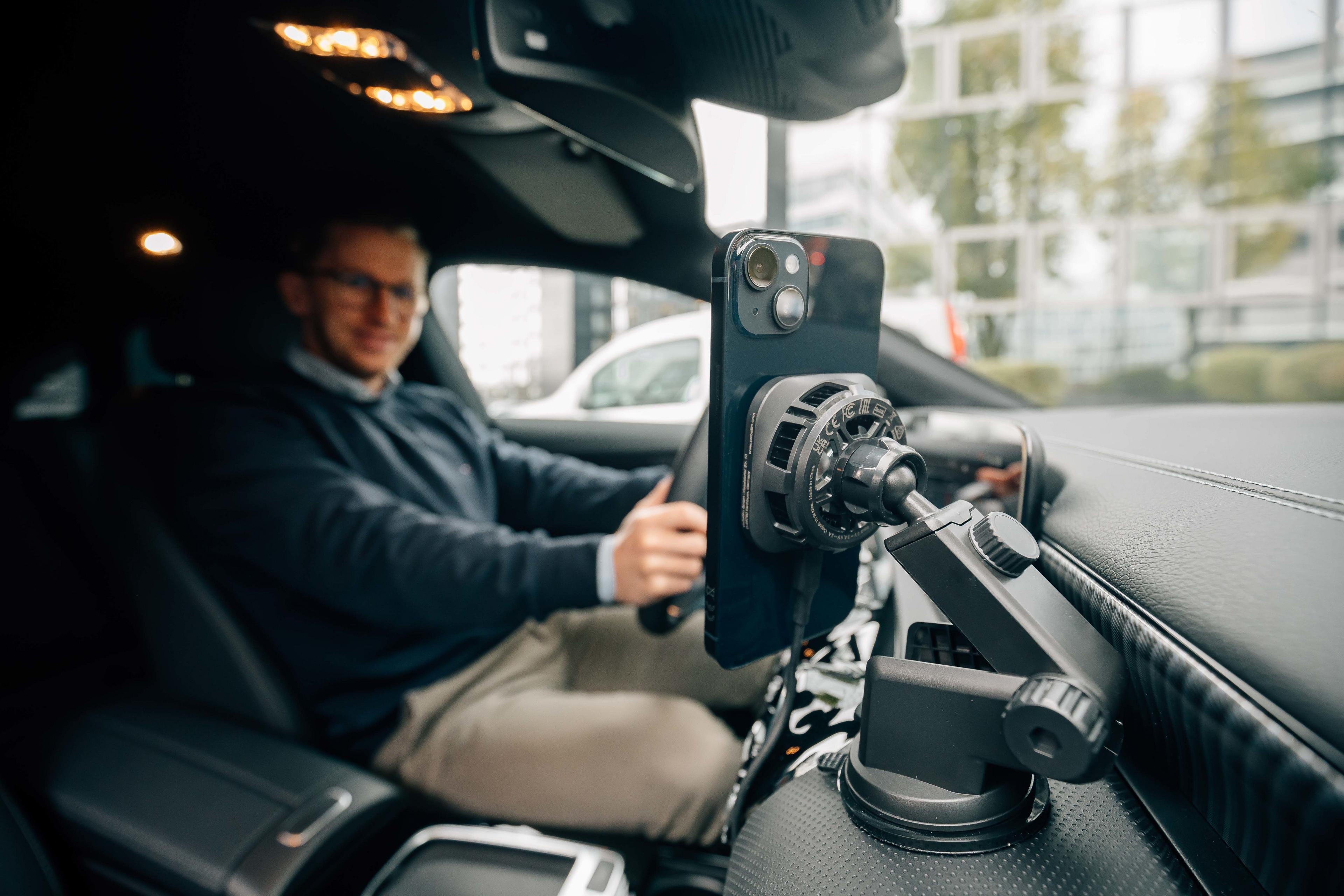 Fixation véhicule Verbatim QI2