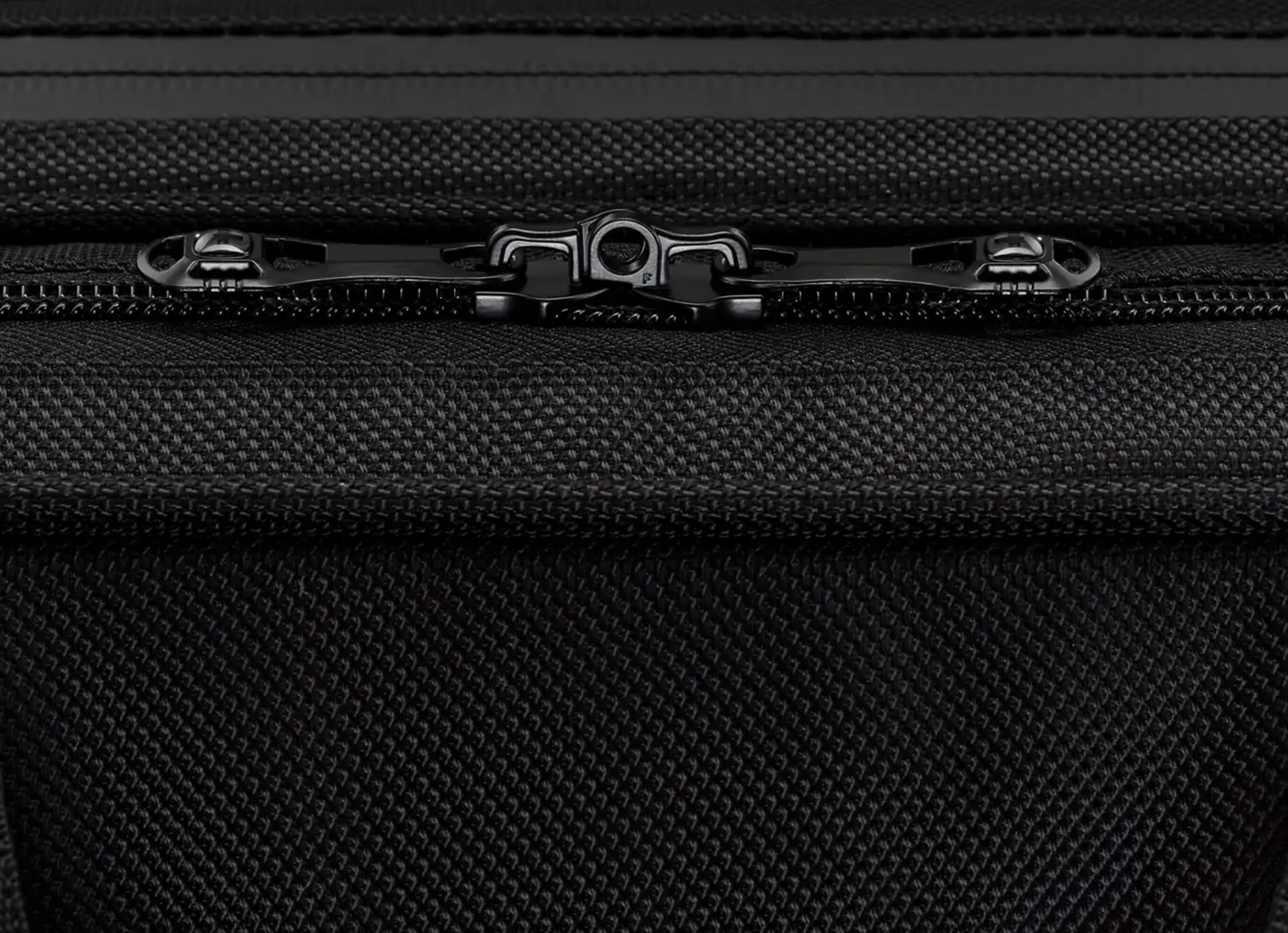 Wenger Legacy Black 16" Case