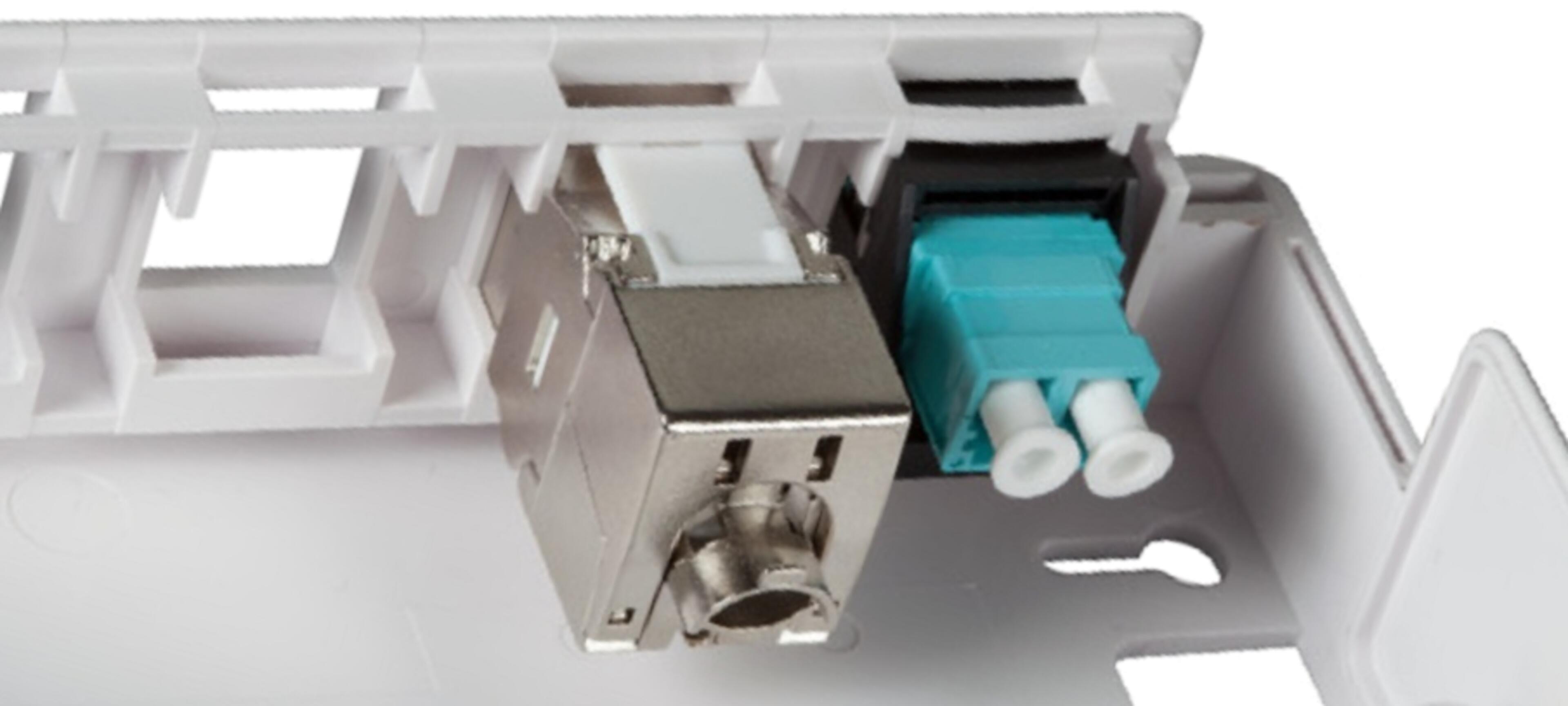 Patch Panel RJ45 Feed-Through 6x Unpop.