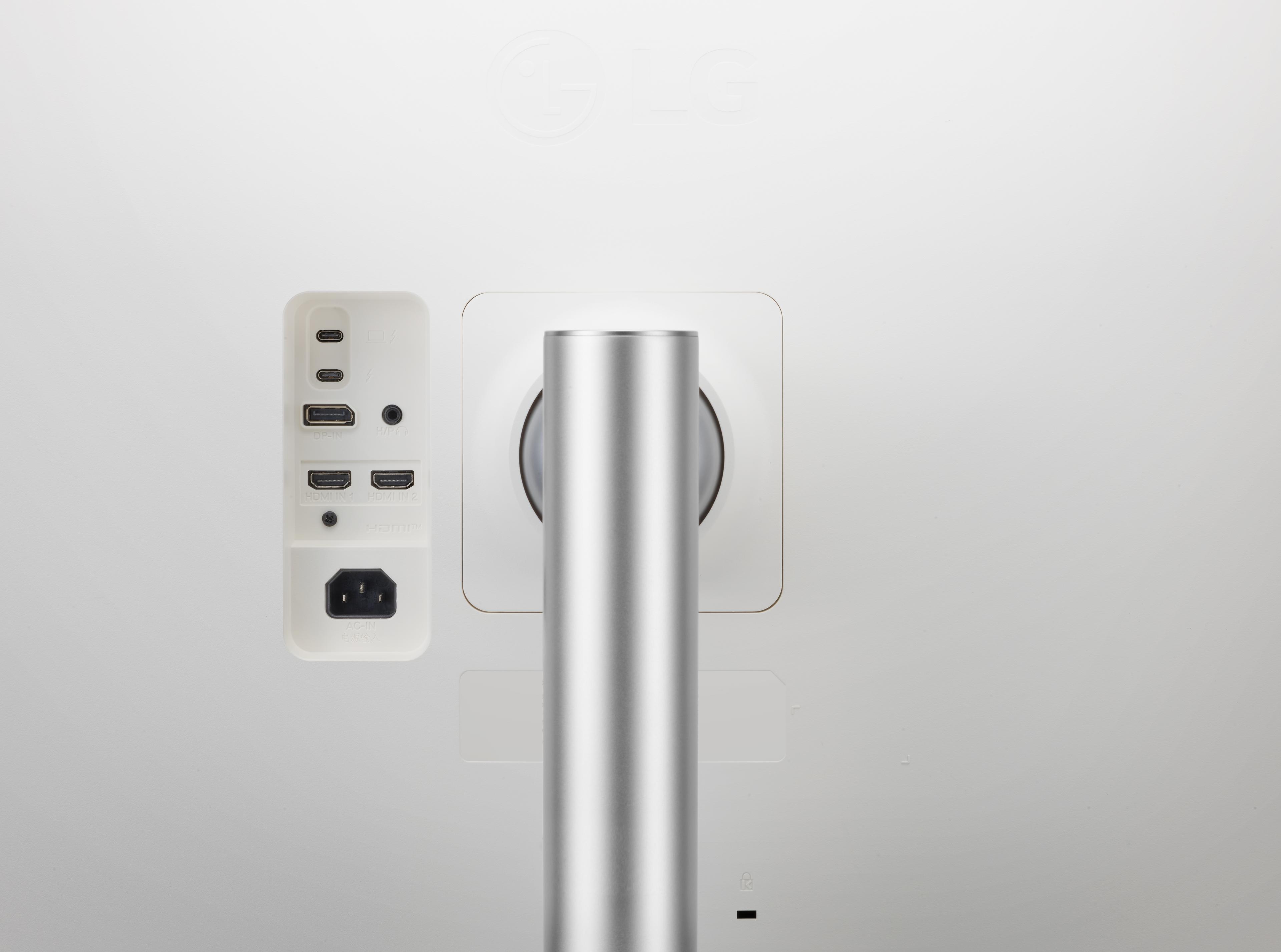 LG UltraWide 40WP95CP-W 5K Monitor