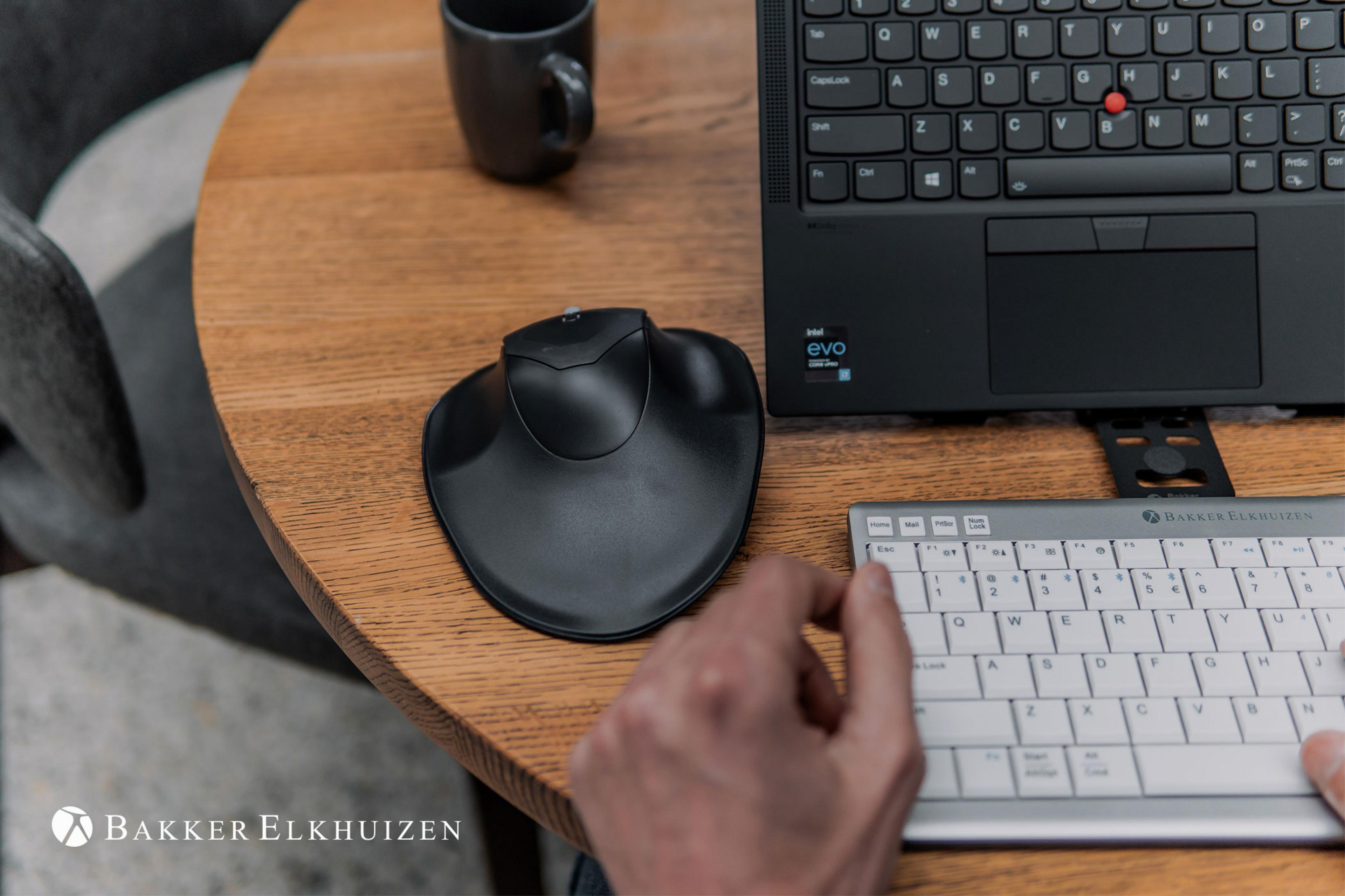 Bakker HandShoeMouse Shift M Wireless