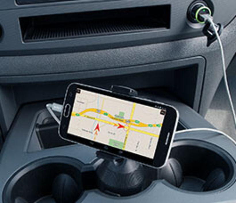 Smartphone Halter von Belkin für Getränkehalter im Auto