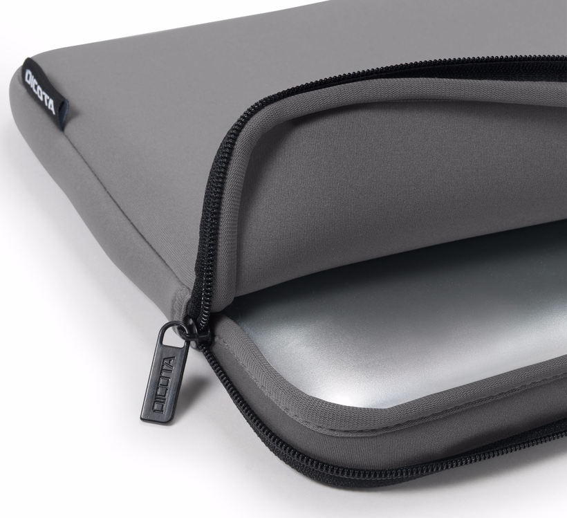 Obal DICOTA BASE Skin 31,8 cm (12,5")