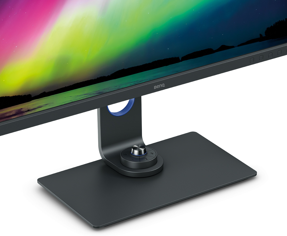 BenQ Unveils SW321C: A 32-Inch Pro Monitor with Wide Color Gamuts & USB-C